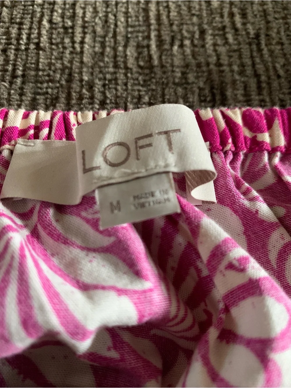 Loft fuchsia floral square-neck bubble sleeve blouse
